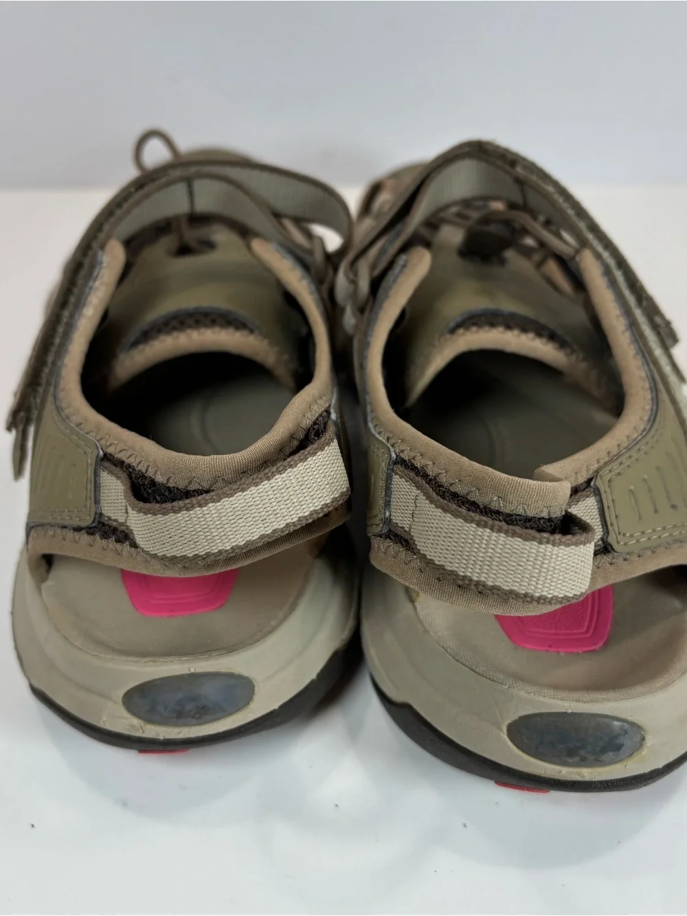 Teva Omnium 2 Tan Brown Men’s Sandals Sz 8.5 Closed Tow Hook Loop Outdoor